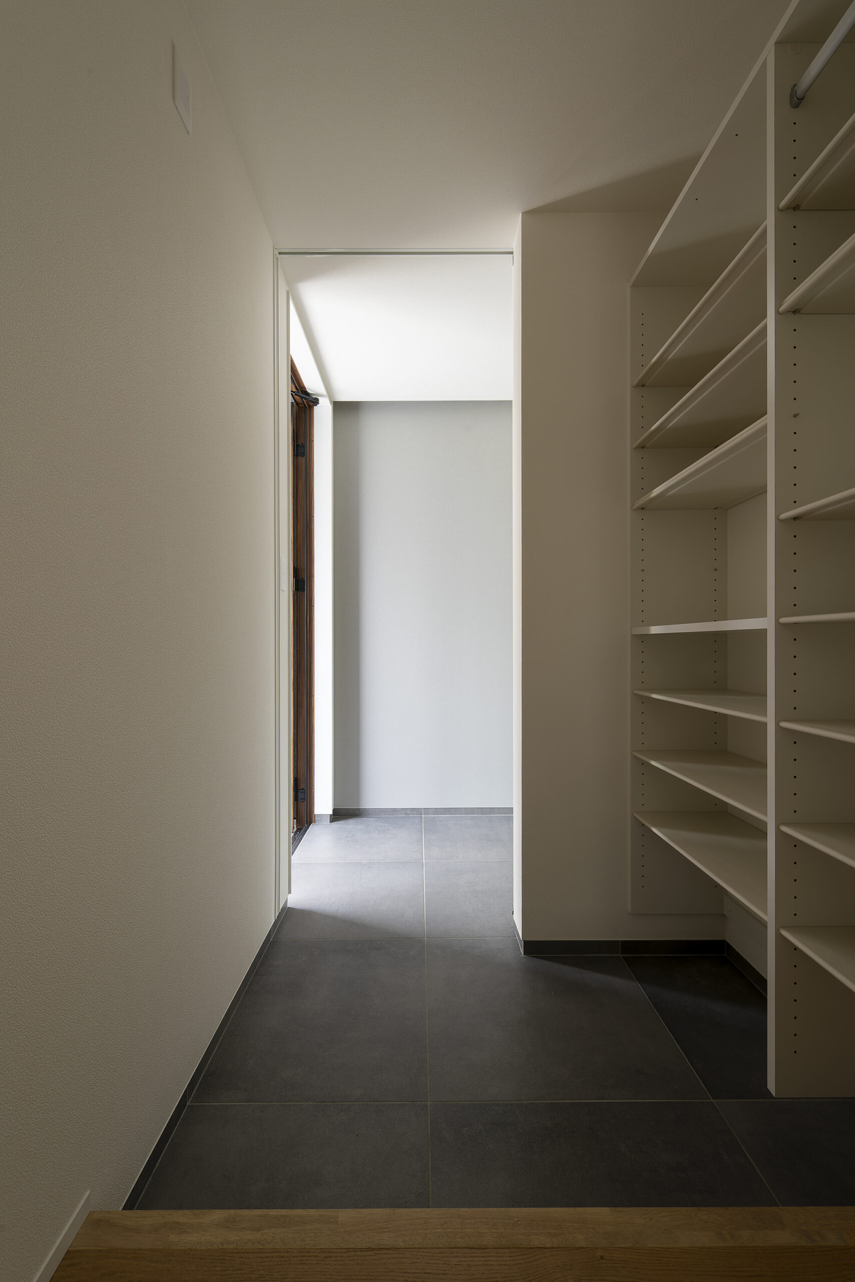 災害の備蓄収納を考える　高性能住宅を建てるSEEDHOME